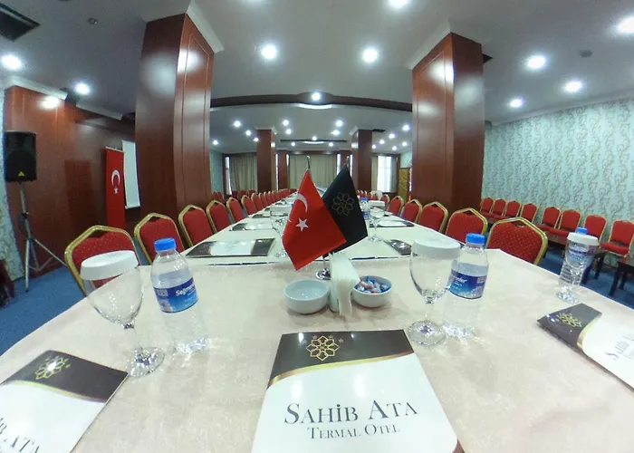 Sahi̇b Ata Termal فندق إيلغين