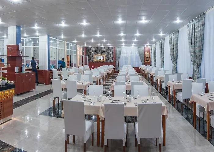 Sahi̇b Ata Termal فندق